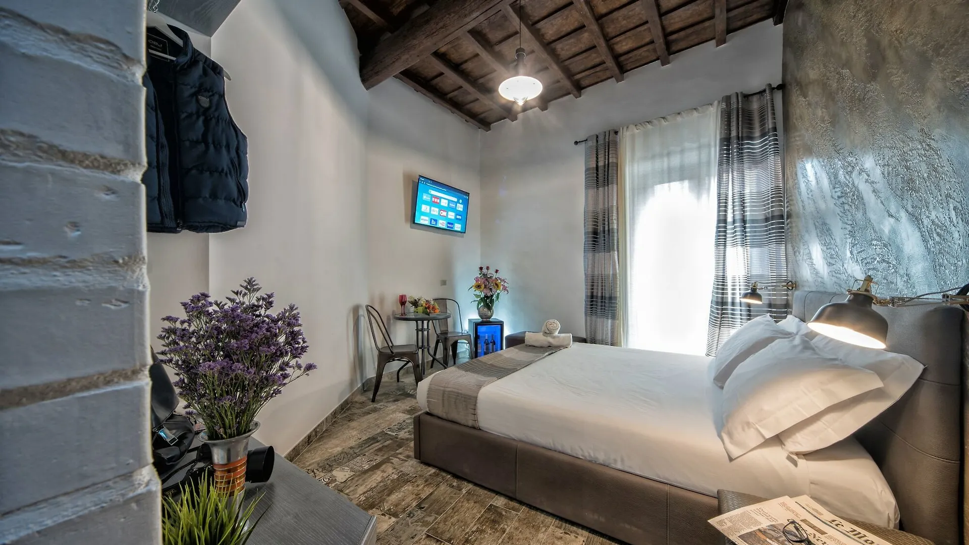 Navona Jacuzzi Rooms Rome 2*,  Italy